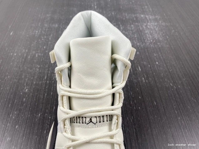 Rep LUCY Jordan Neapolitan Air 11 AR0715-101 WMNS 0814